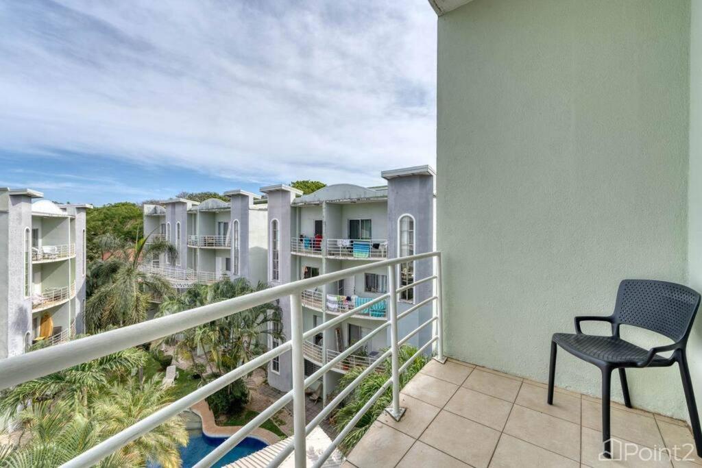 2 Bedroom Vacation Rental in Paradise steps from beach!