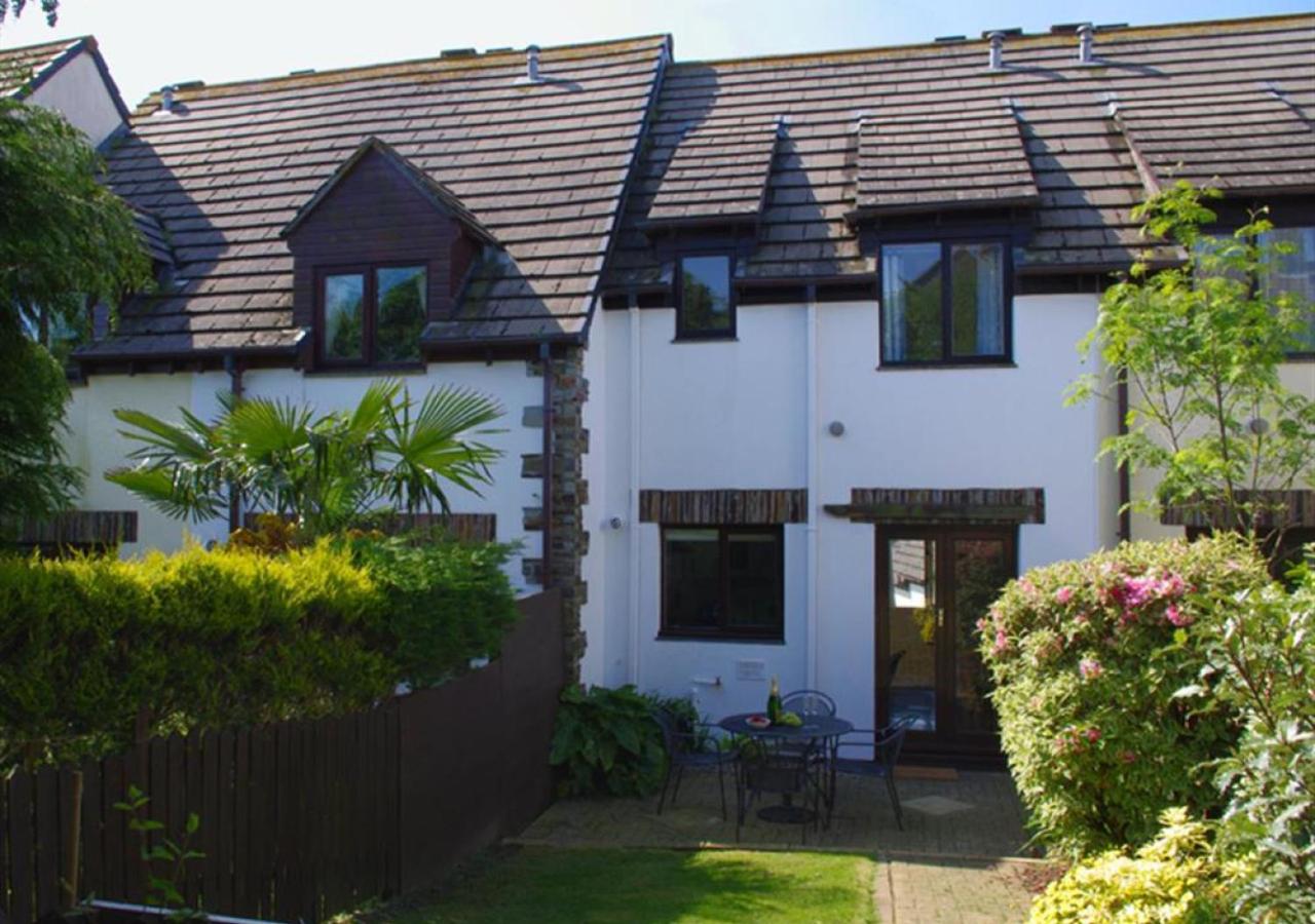 2 Bed in Padstow oc-p00390