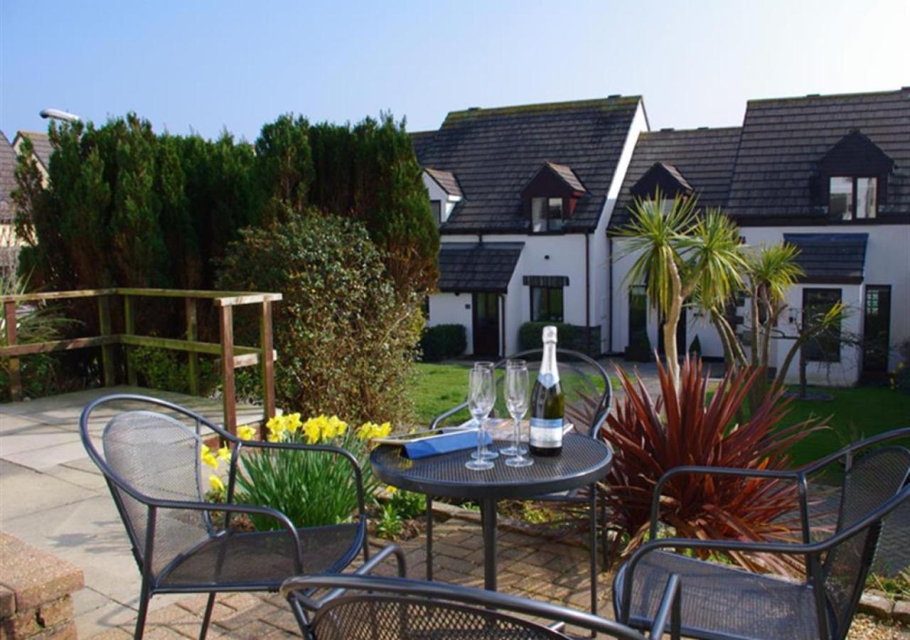 2 Bed in Padstow oc-p00390