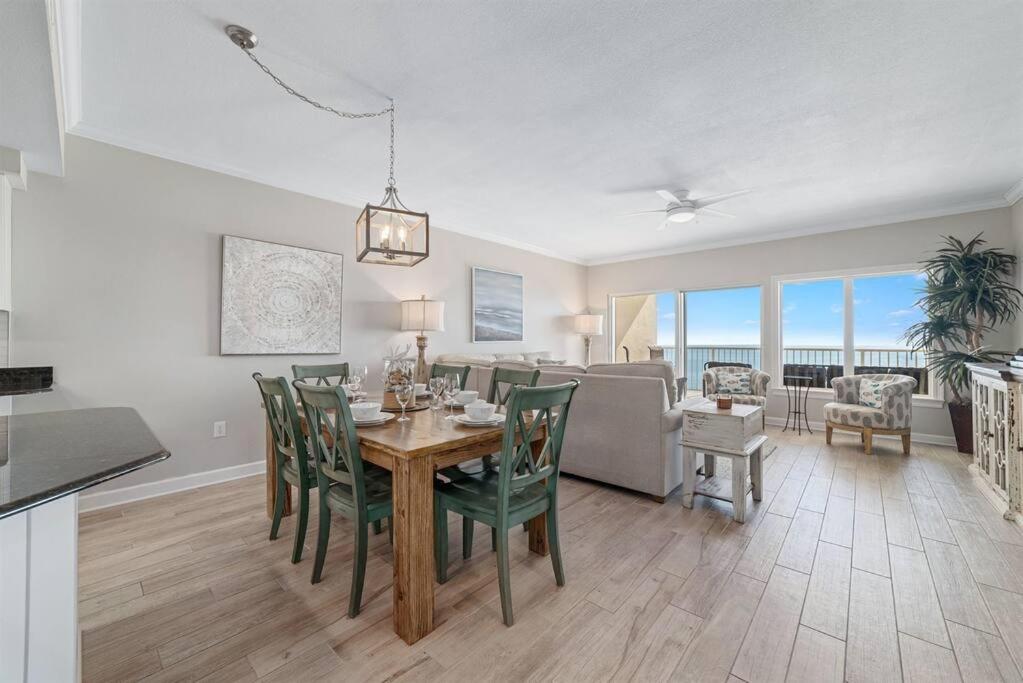 Admirals Quarters 1403-Luxury Gulf-Front 2BR Panoramic Views 2 King Suites view 3