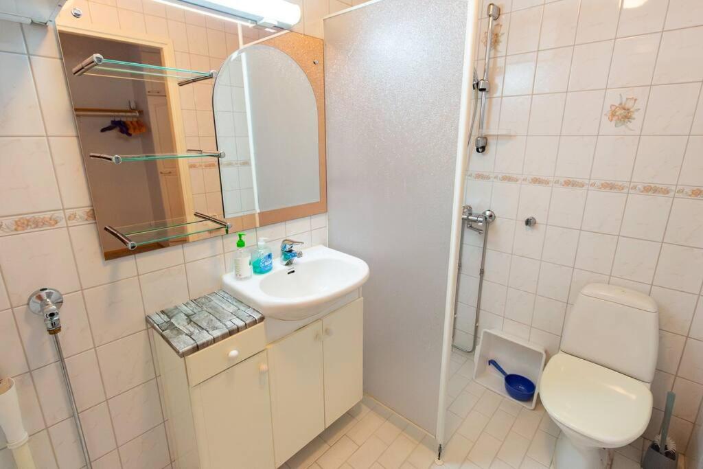 Rivitalokaksio 52m2 Sauna, Autokatospaikka, Pyykinpesukone, Ilmastointi