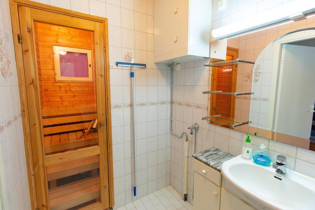 Rivitalokaksio 52m2 Sauna, Autokatospaikka, Pyykinpesukone, Ilmastointi