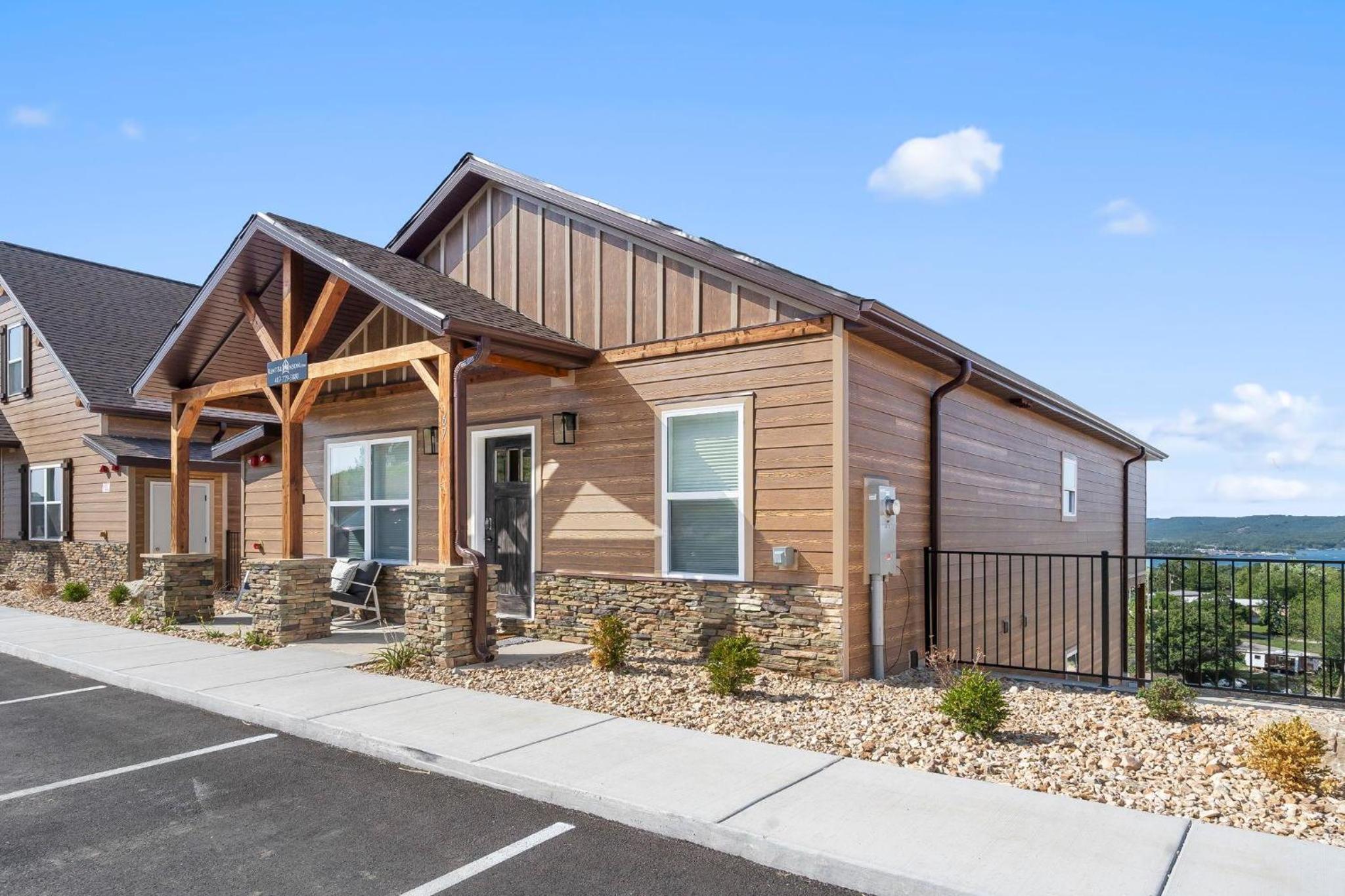 Laketopia Lodge