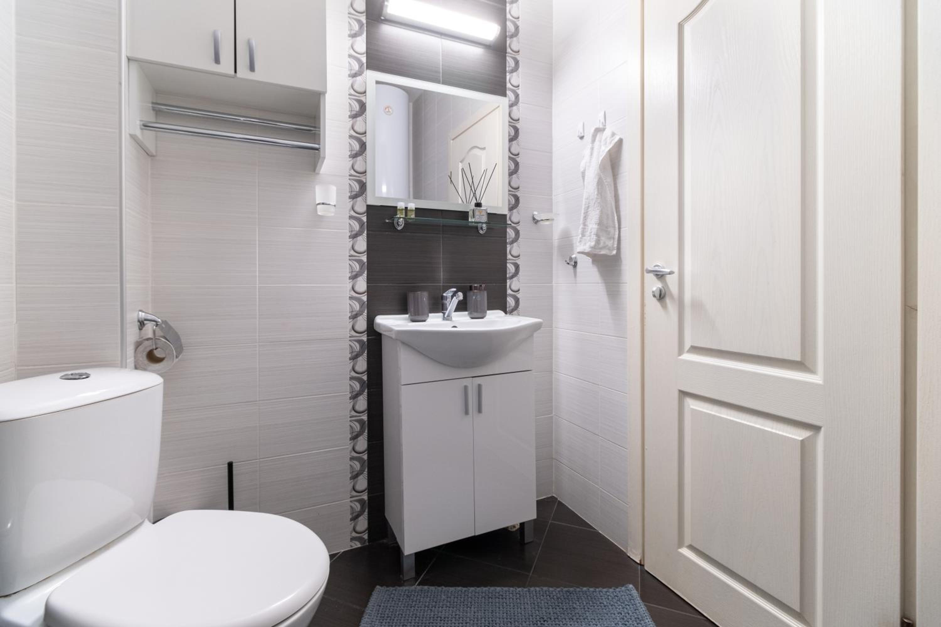Comfortable 2BR Urban Getaway in City Center by Flat Mаnager