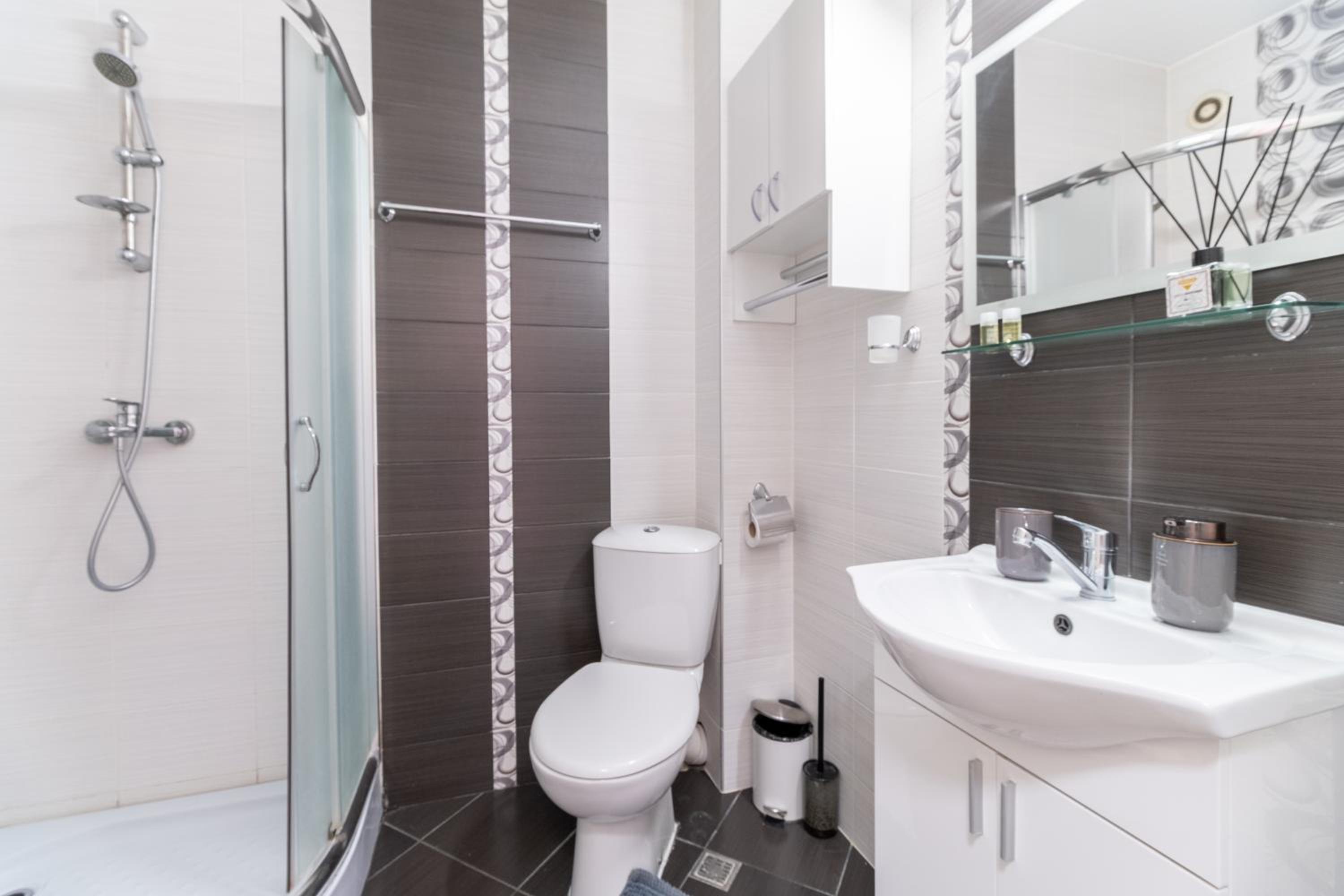 Comfortable 2BR Urban Getaway in City Center by Flat Mаnager