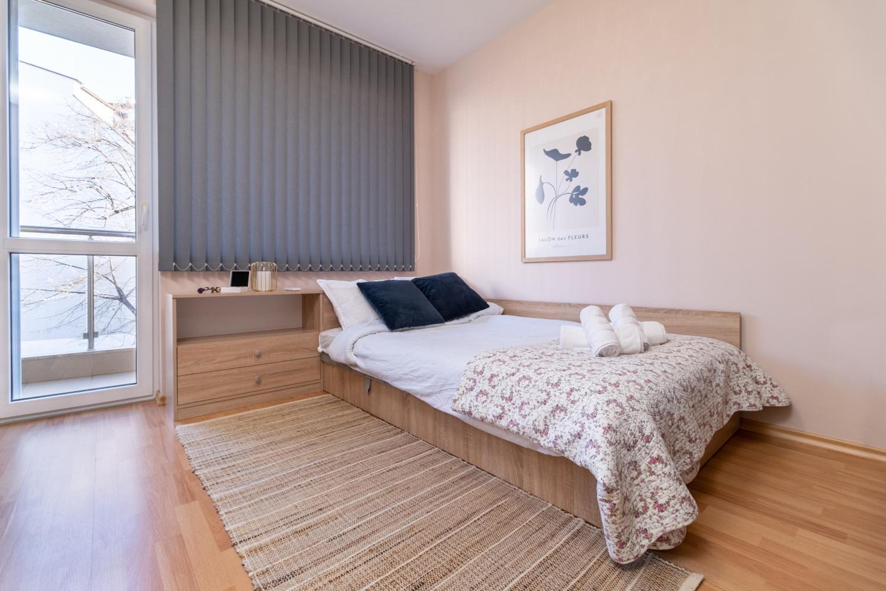 Comfortable 2BR Urban Getaway in City Center by Flat Mаnager