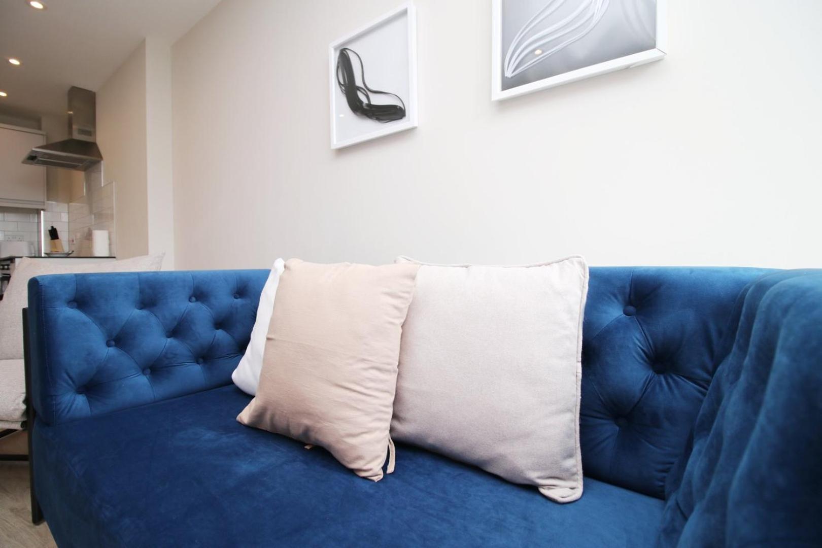 2 BR and Free parking