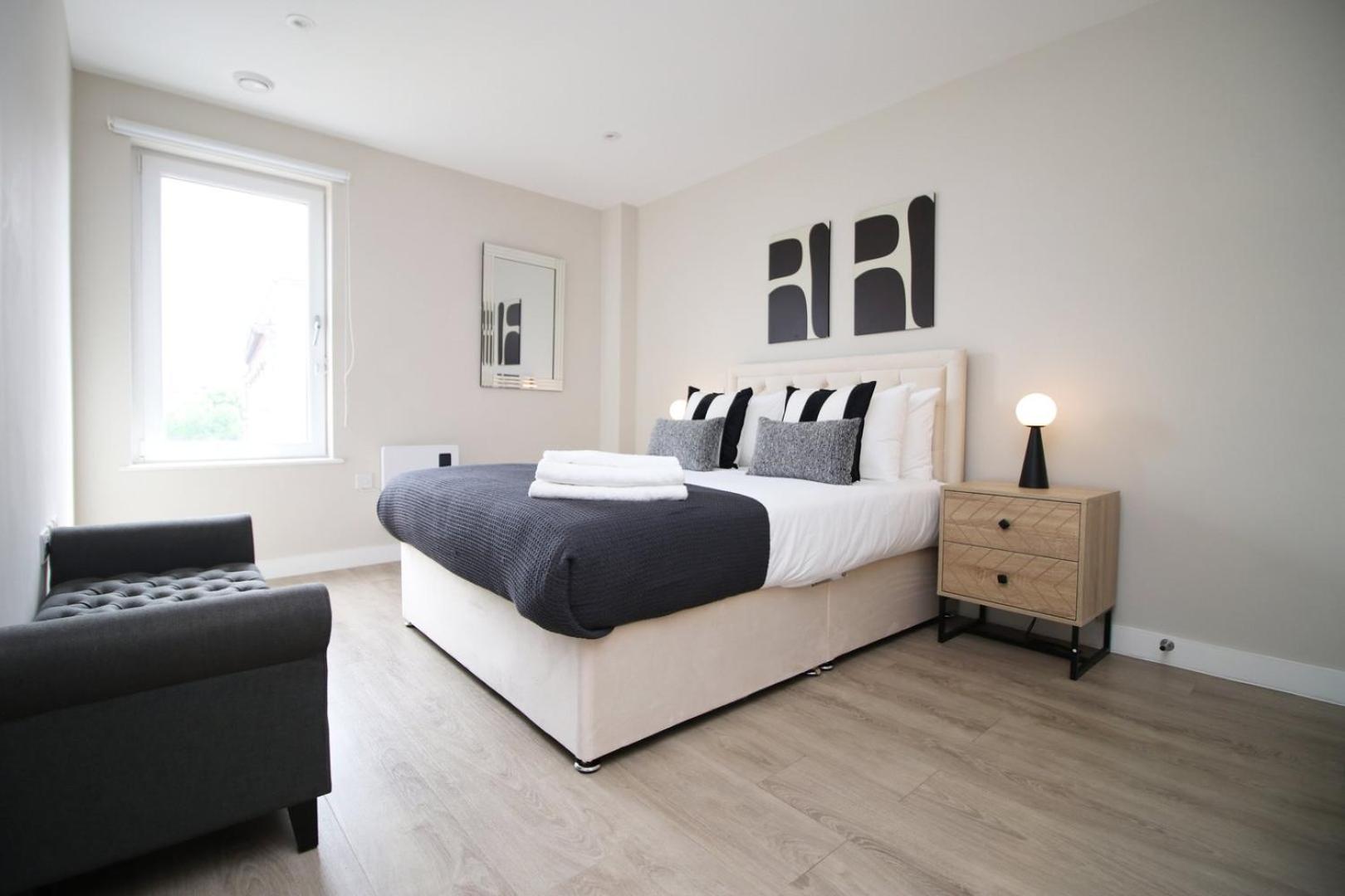 2 BR and Free parking