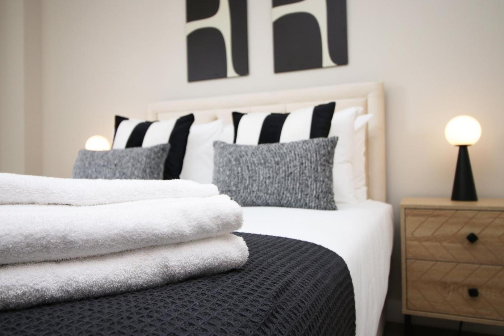 2 BR and Free parking