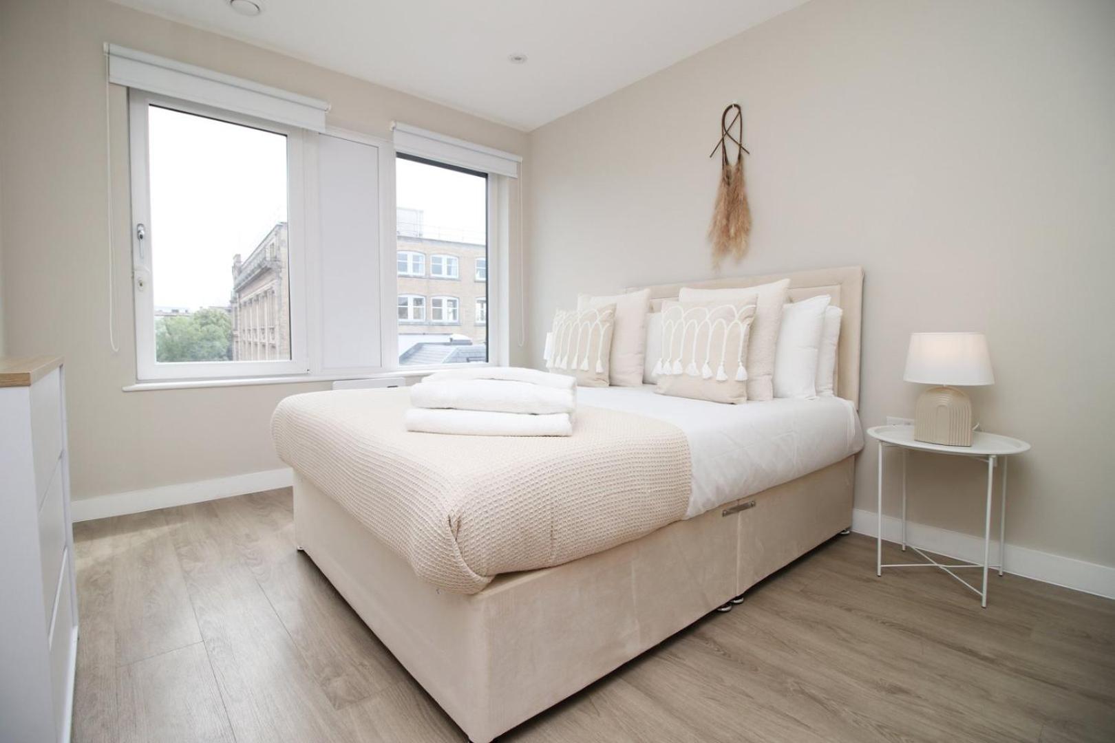 2 BR and Free parking