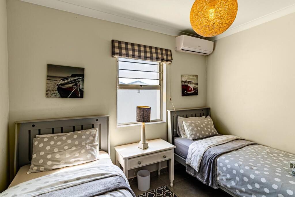 Sunny Beach Front Apartment view 4