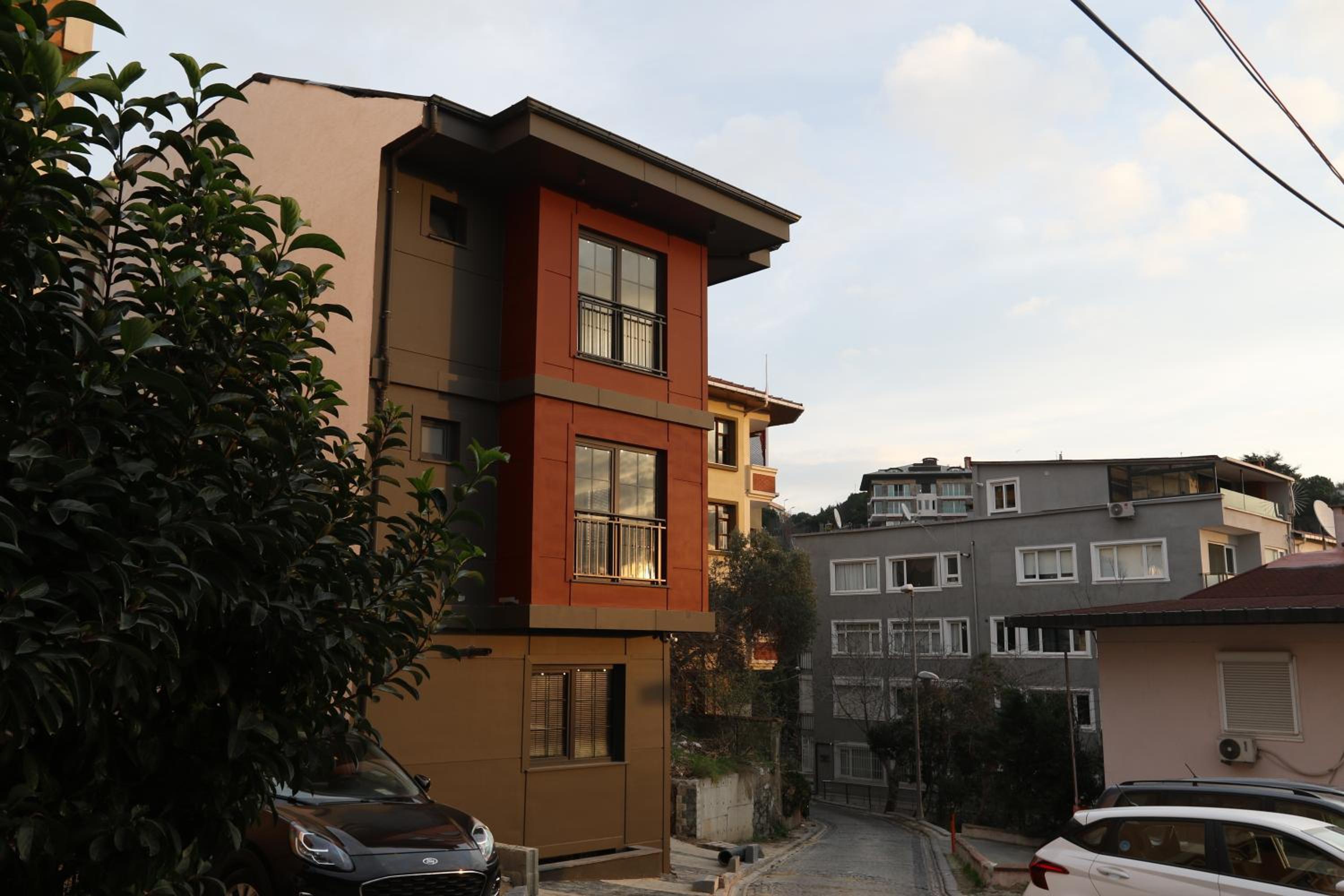 ARC HOUSE