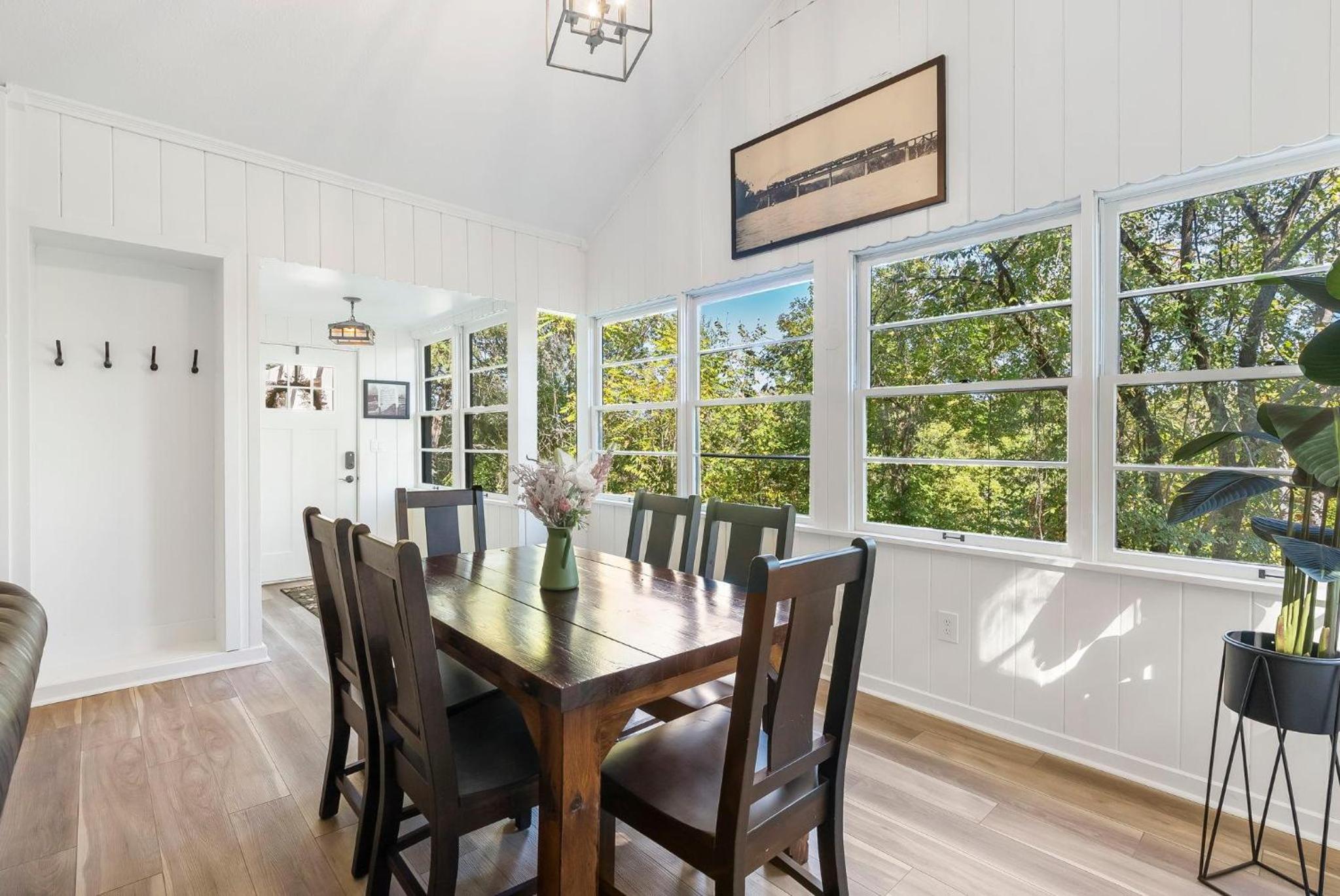 Ivanhoe Place view 3