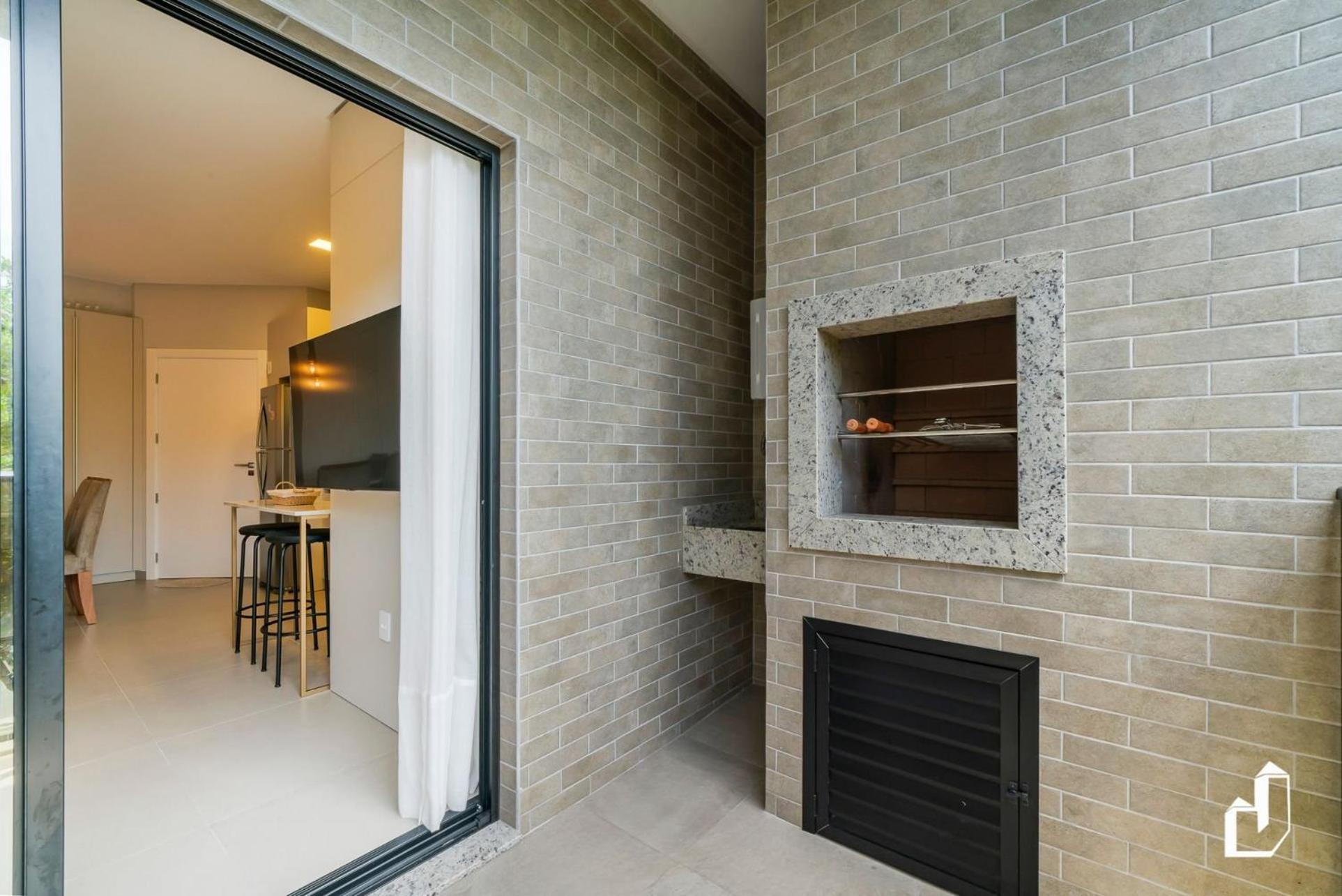 Lindo apartamento com 02 dormitórios