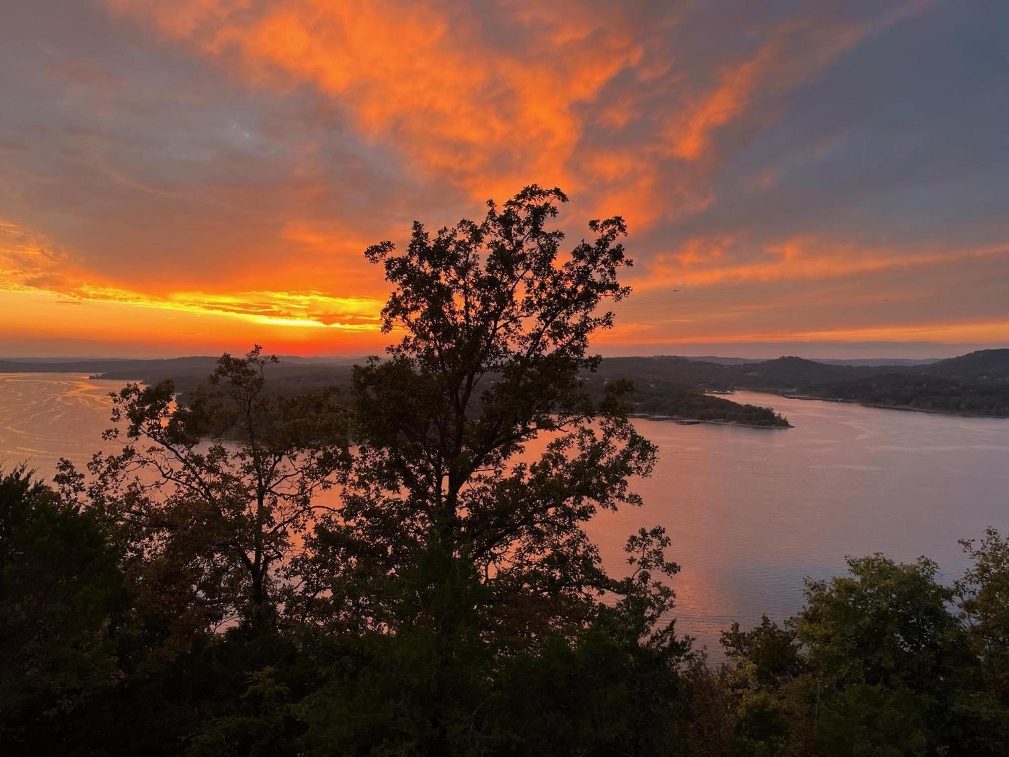 Sunset Bluff at Table Rock Lake view 5