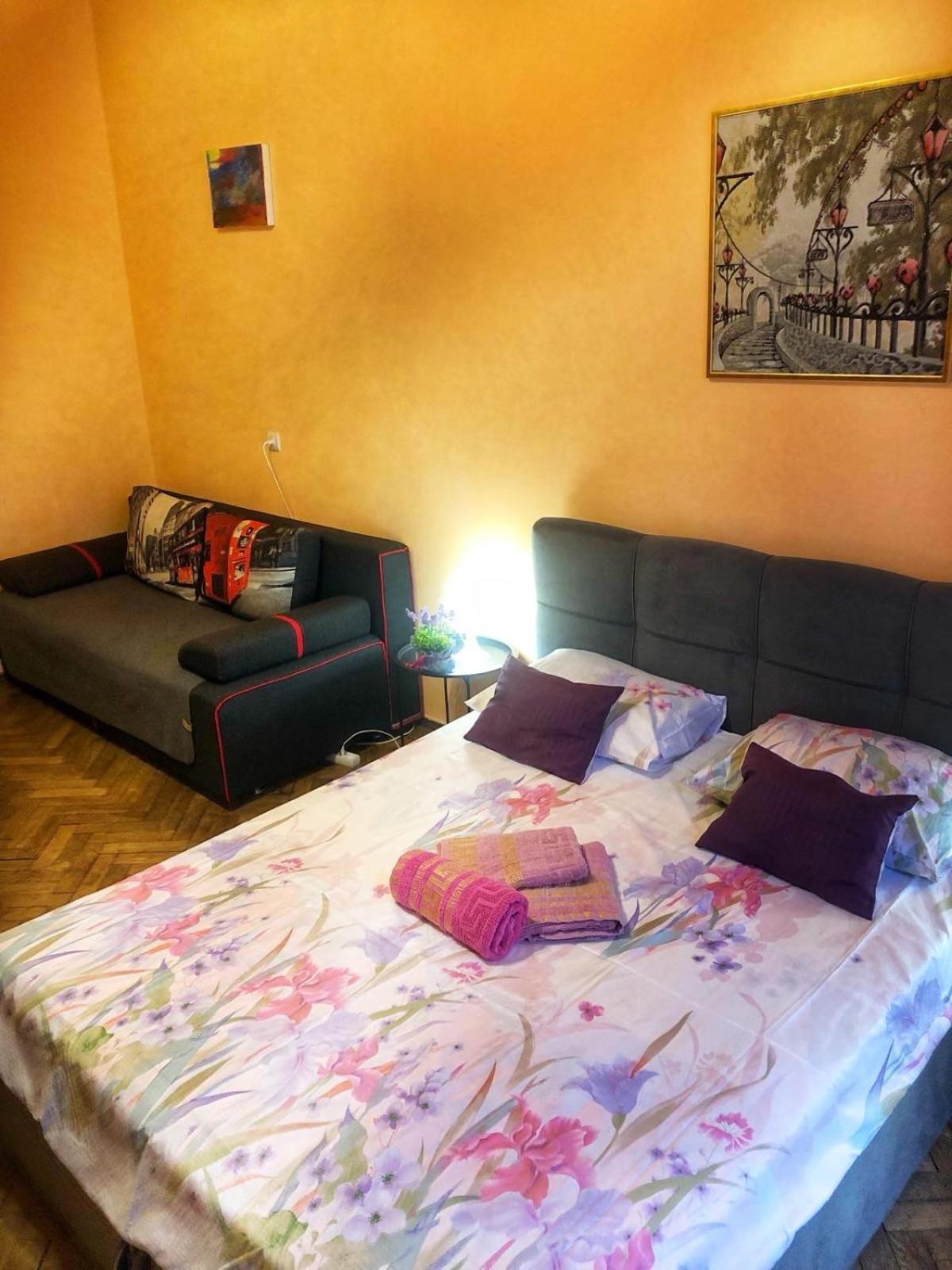Lvivskiy Zatyshok TWO Bedrooms ISOLATED with Balcony view 3