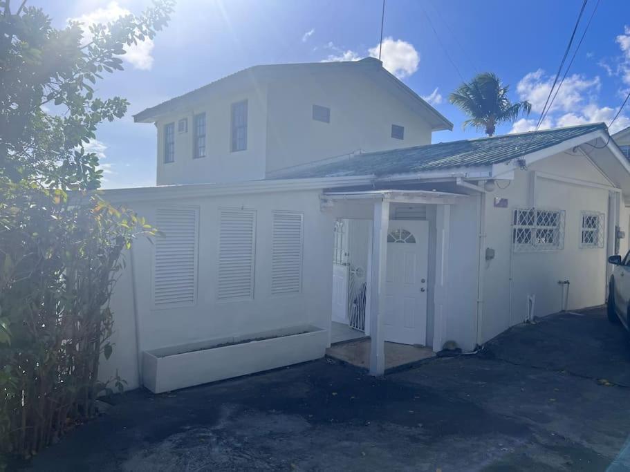 Purple Rain - Direct Seaviews, 2 Bedroom, 2 Bathroom, 3 Terrace Beachfront Bliss