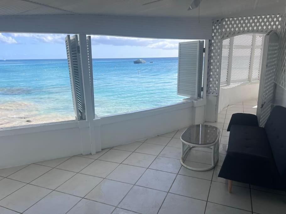 Purple Rain - Direct Seaviews, 2 Bedroom, 2 Bathroom, 3 Terrace Beachfront Bliss
