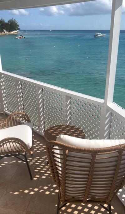 Purple Rain - Direct Seaviews, 2 Bedroom, 2 Bathroom, 3 Terrace Beachfront Bliss