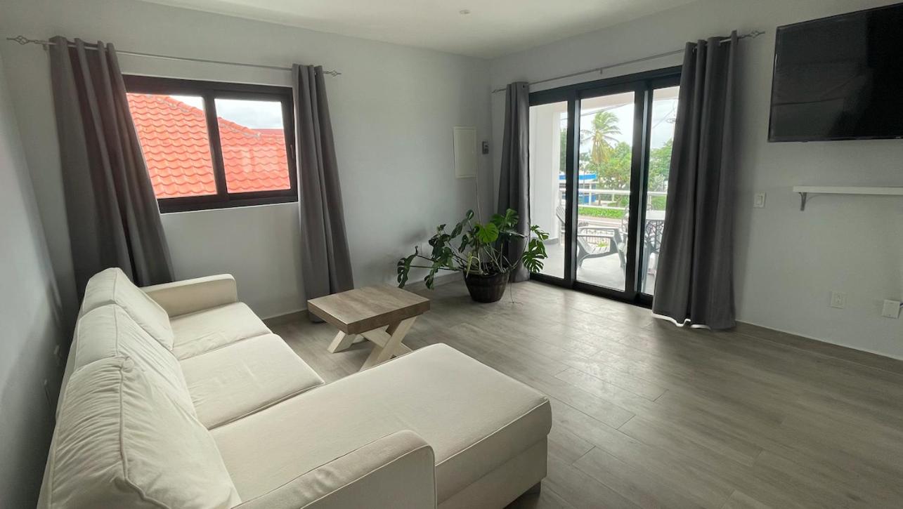 Whitehouse Boulevard, close to Mambo Beach and City Centre