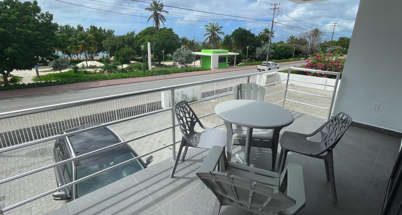 Whitehouse Boulevard, close to Mambo Beach and City Centre