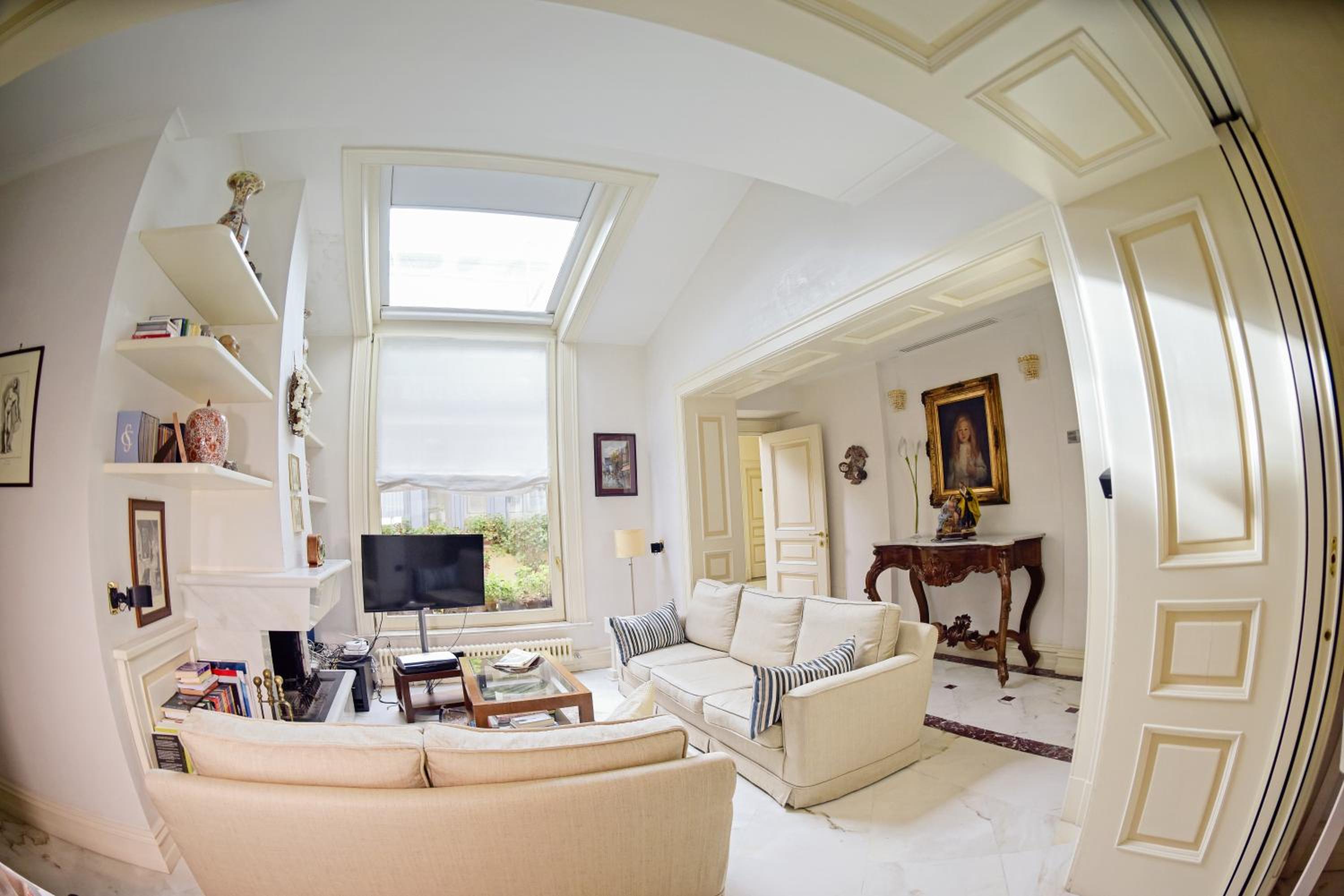 Al centro Luxury Home