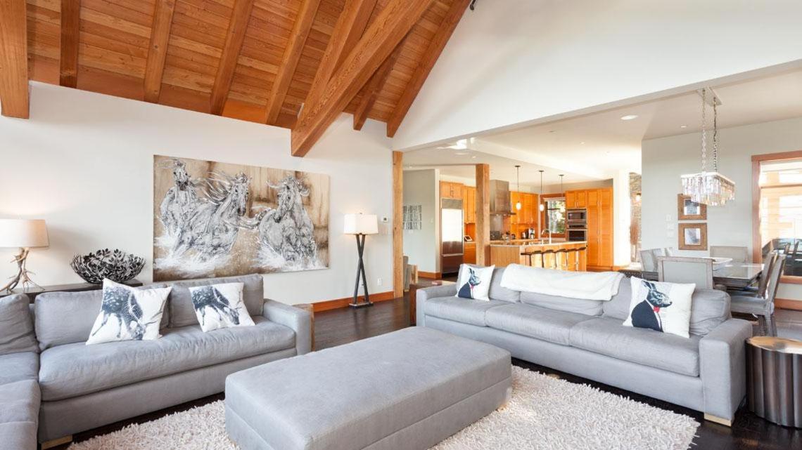 Kadenwood 2939 | Luxury Ski Chalet w/ Hot Tub, Media Room, Steam Room, Stunning Views