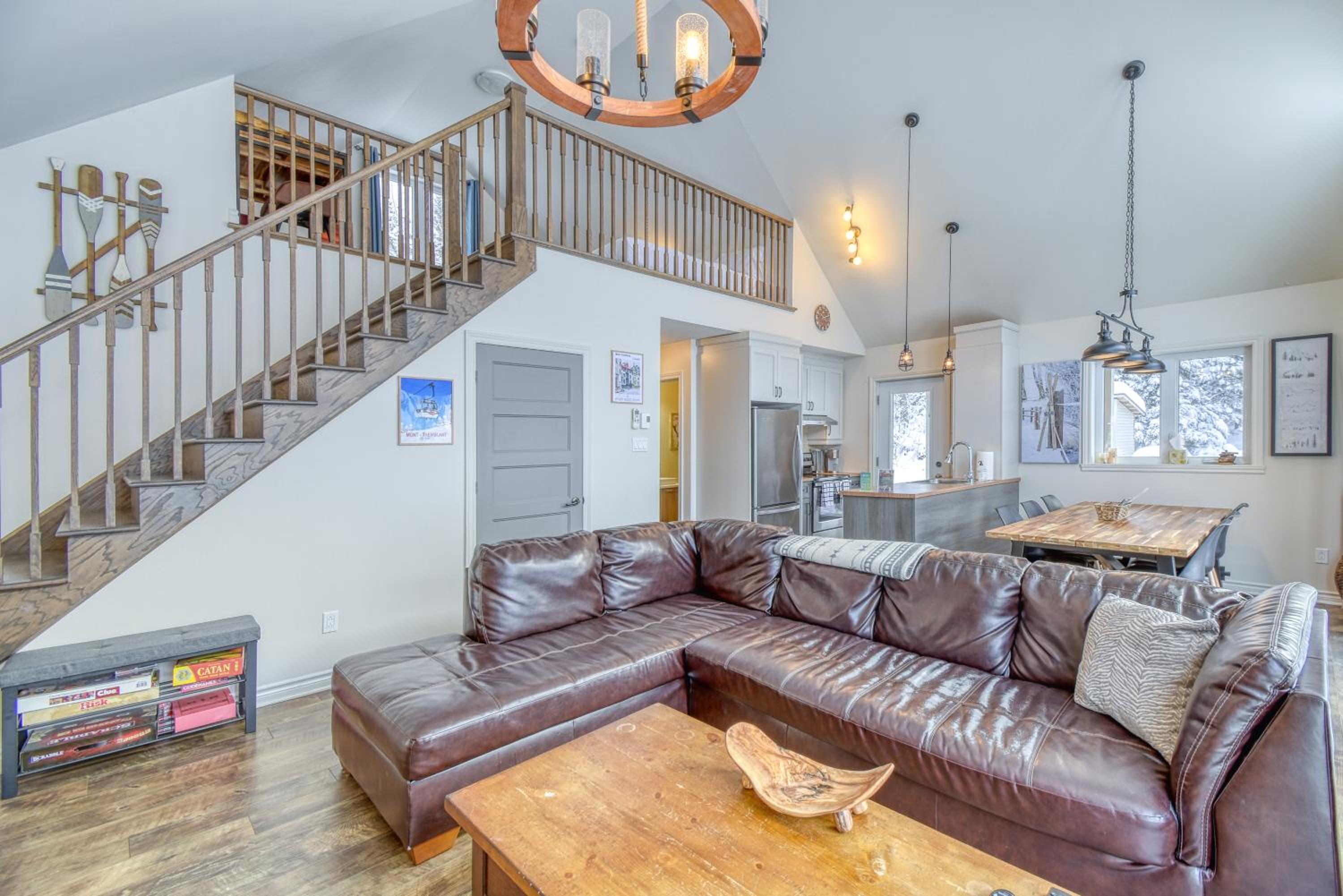 46 Impasse - Lac Superior Getaway 3BR Home w Hot Tub