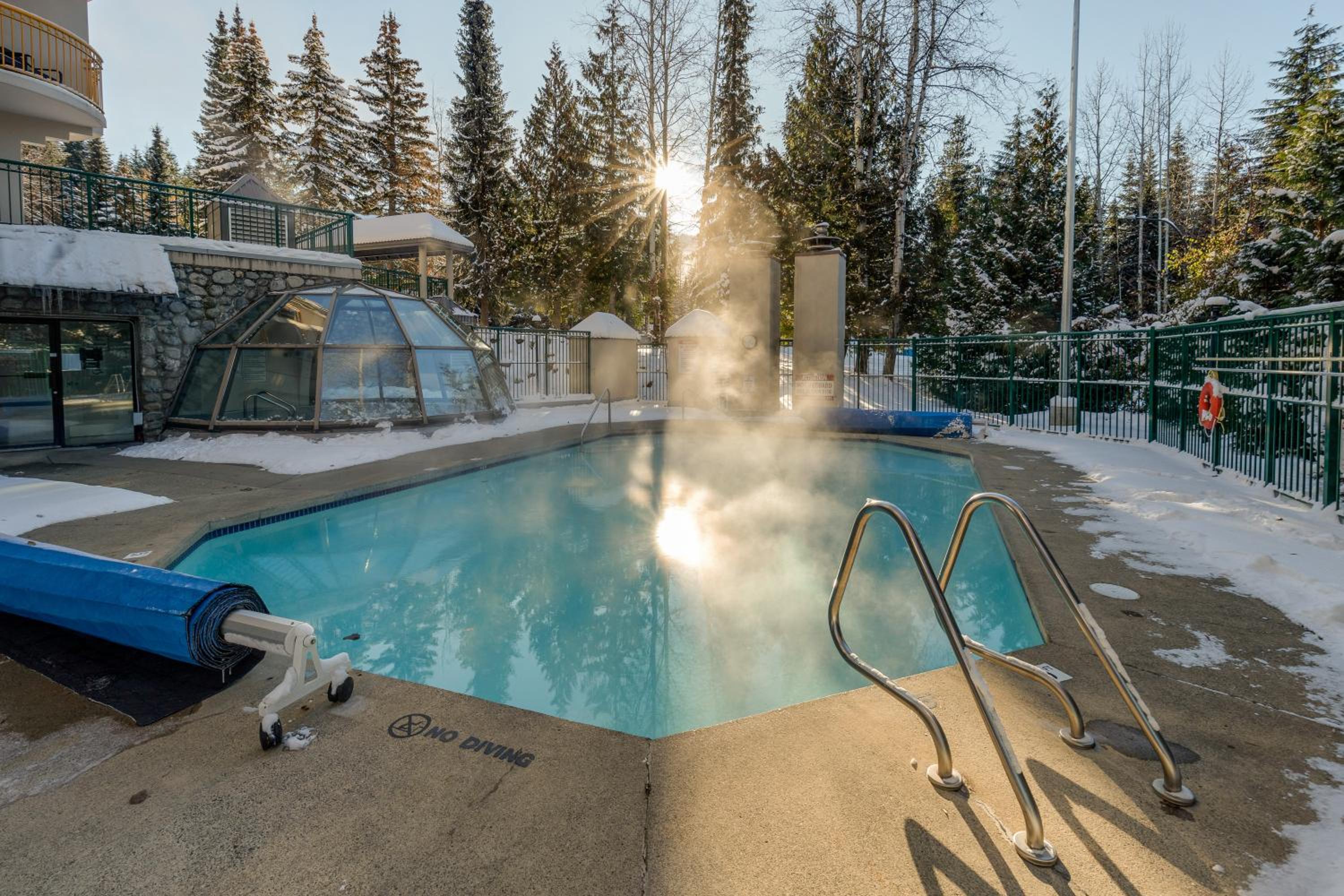 The Maple Ski-in Ski-out 1 Bed with Hot Tub and Pool