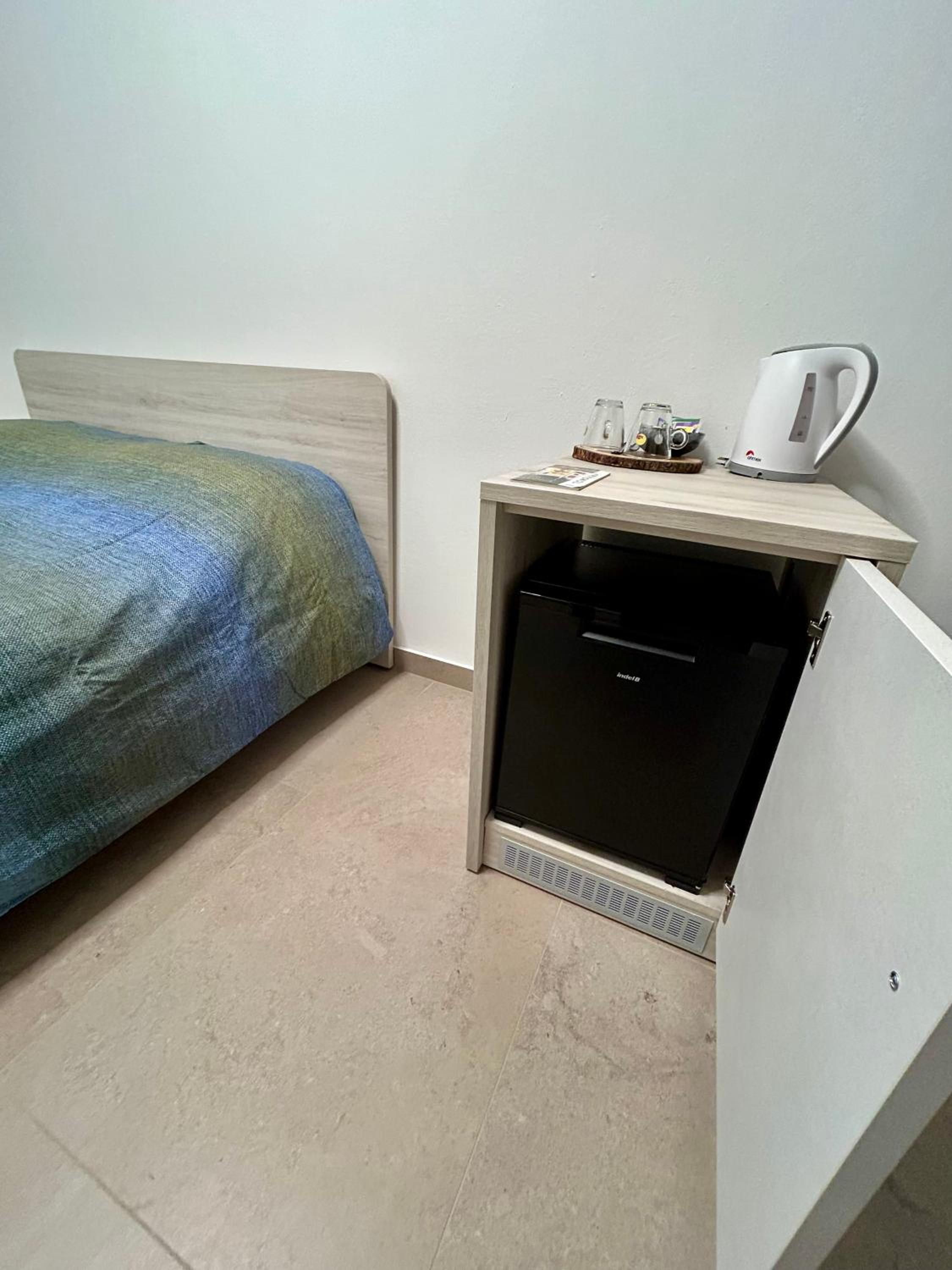 La Veranda Guest Rooms - Free Public Transport & Parking, close to City Center