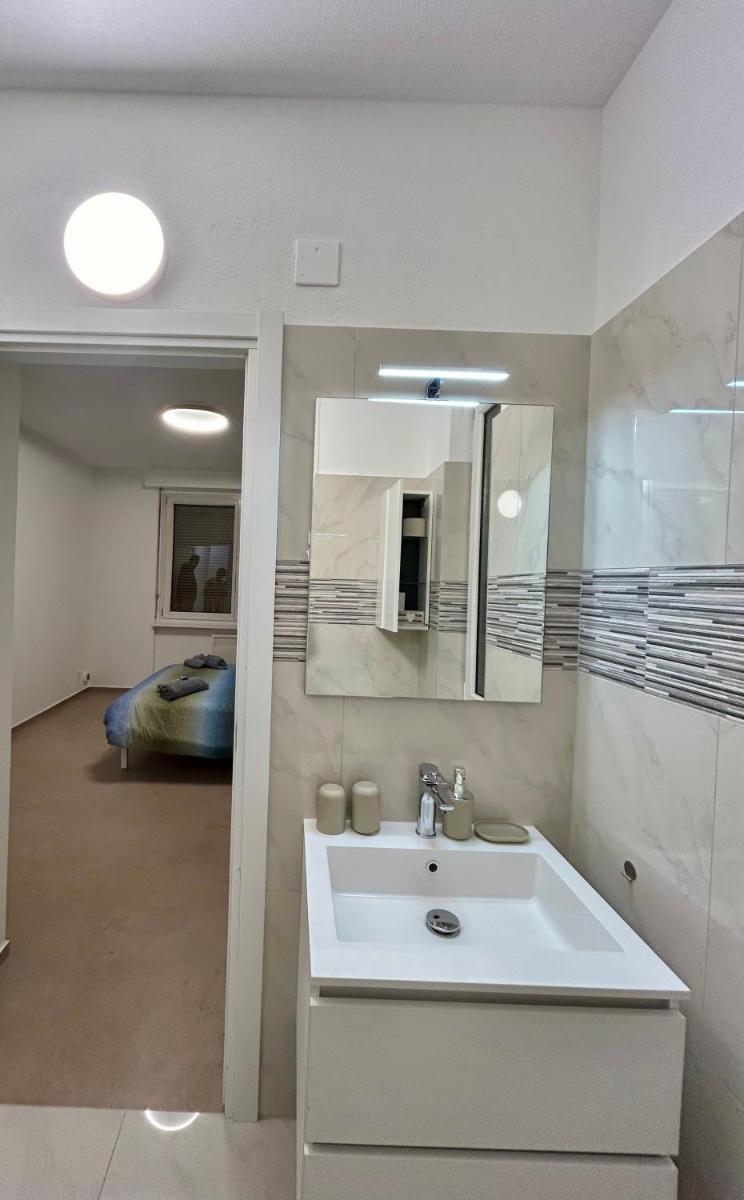 La Veranda Guest Rooms - Free Public Transport & Parking, close to City Center