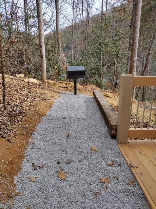 The Grand Tennessean Cabin- Four Bedroom Luxury Cabin in the Mountains