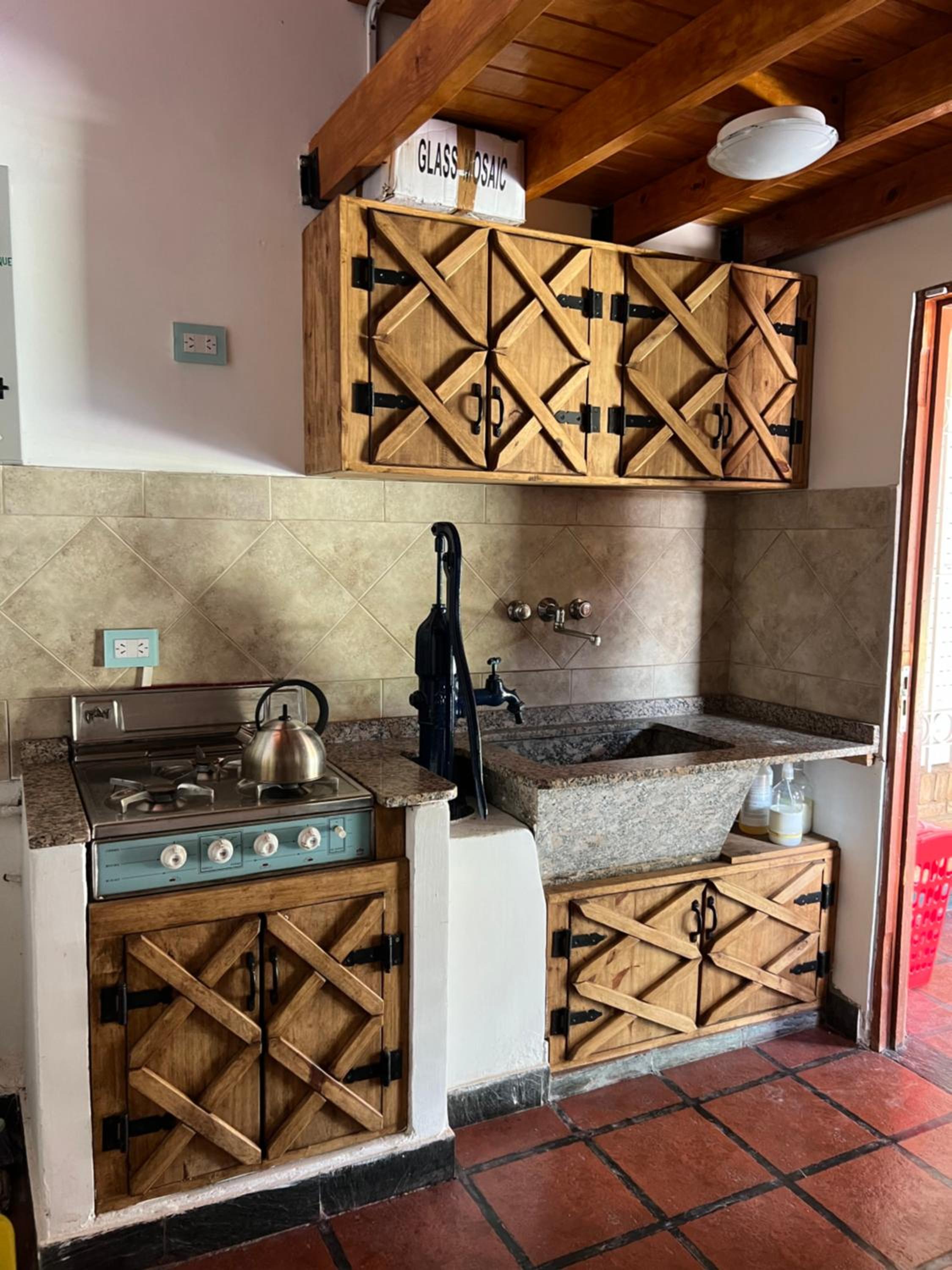 CASA QUINTA EN BARRIO PRIVADO