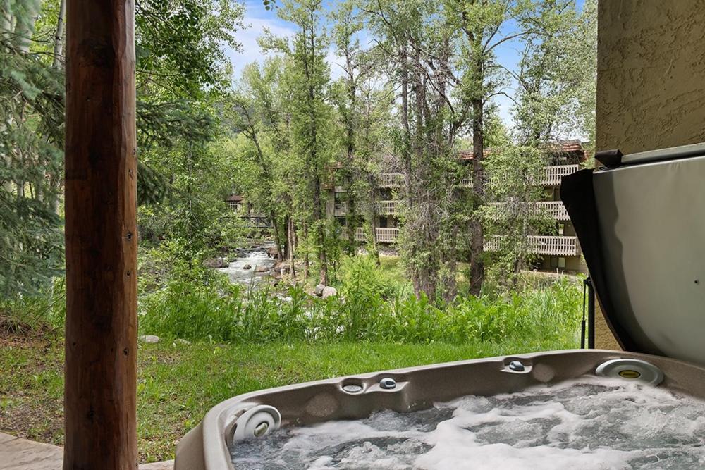 315 Park Avenue, Luxury Townhouse with River Views in Aspen