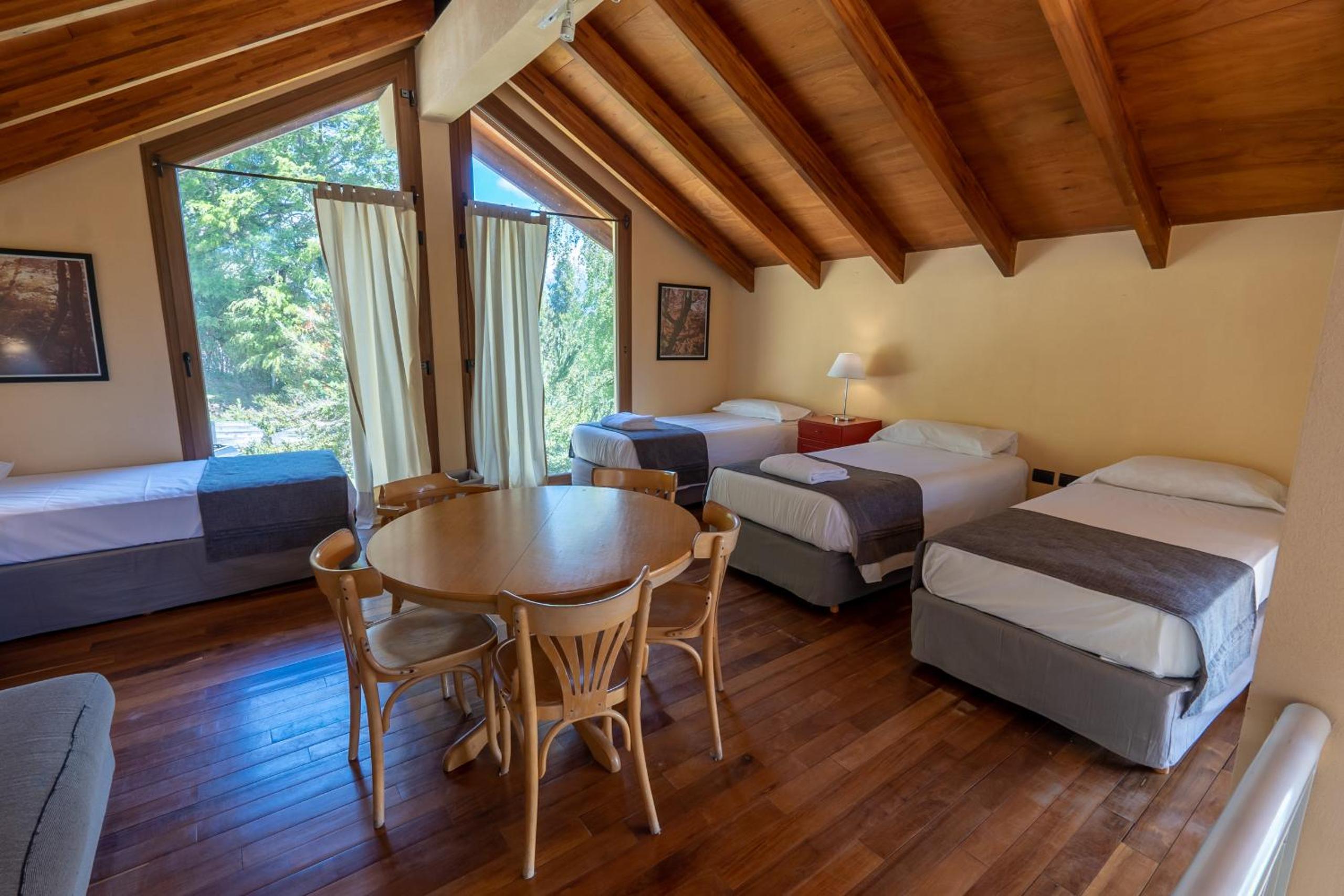 RentUp - Casa con vista panorámica al lago Nahuel Huapi