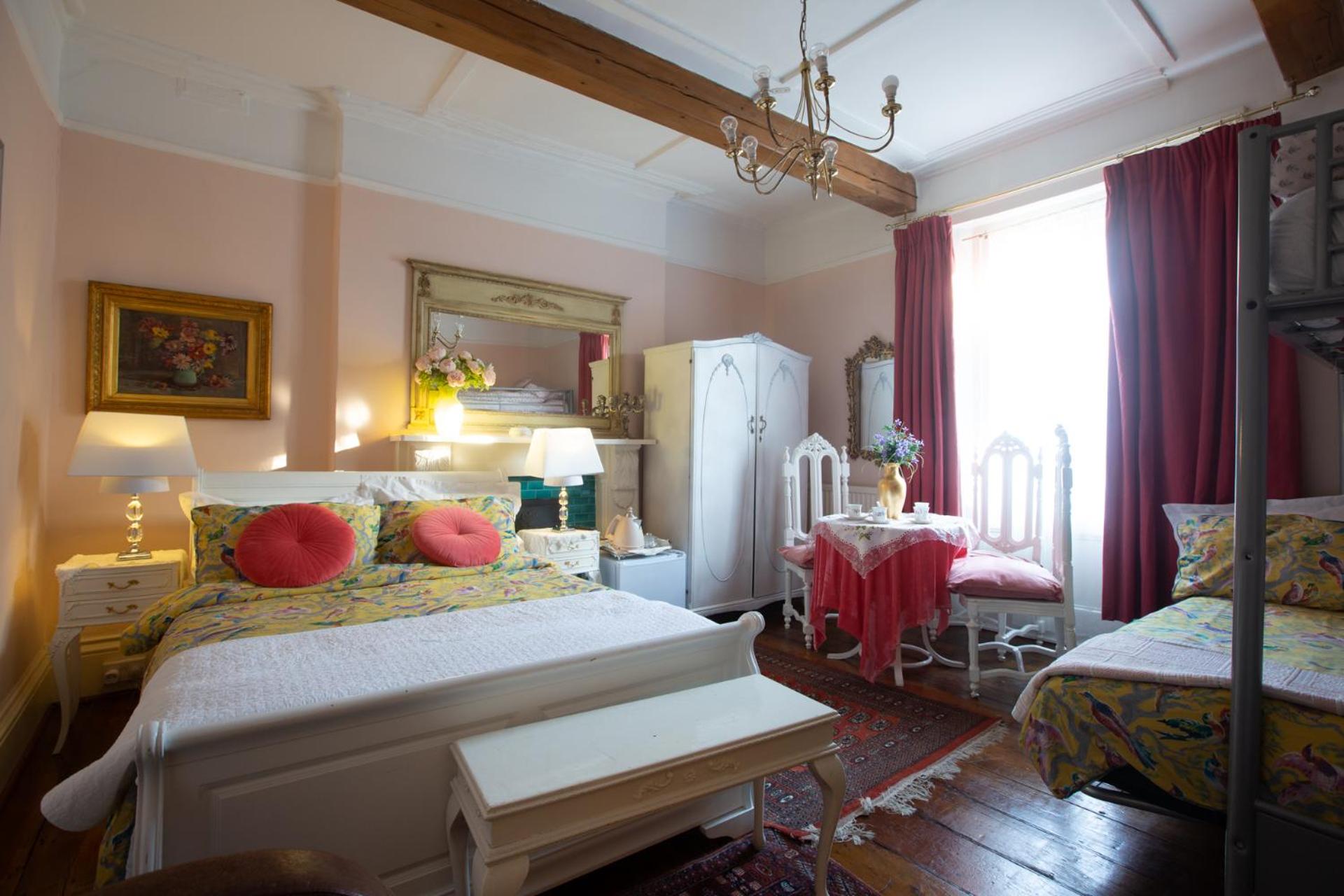 Dawson Place, Juliette's Bed and Breakfast