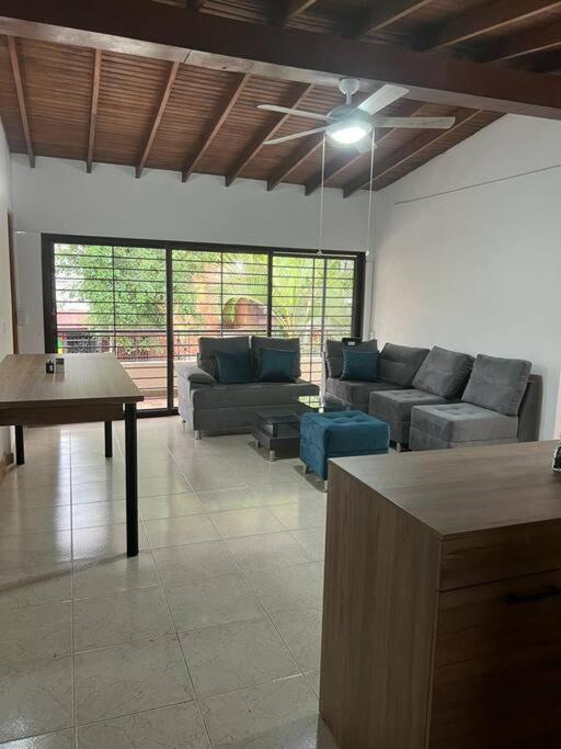 Excellent House (Laureles) Jacuzzi and 6 Rooms