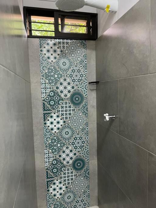 Excellent House (Laureles) Jacuzzi and 6 Rooms