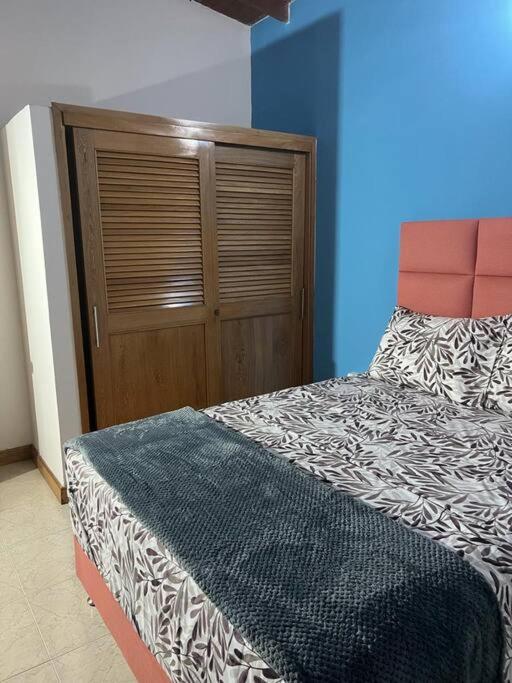 Excellent House (Laureles) Jacuzzi and 6 Rooms