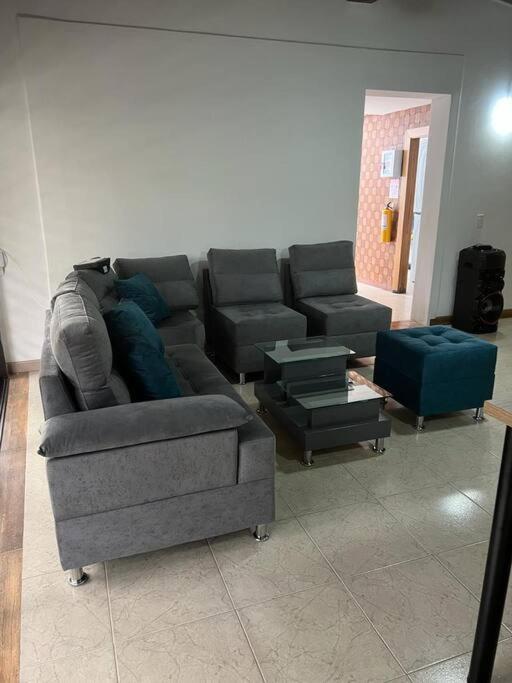 Excellent House (Laureles) Jacuzzi and 6 Rooms
