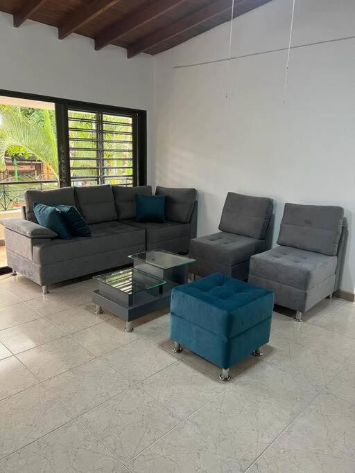 Excellent House (Laureles) Jacuzzi and 6 Rooms