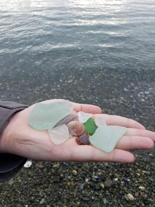 Oceanfront Apartment w/ water access - Property Image 14