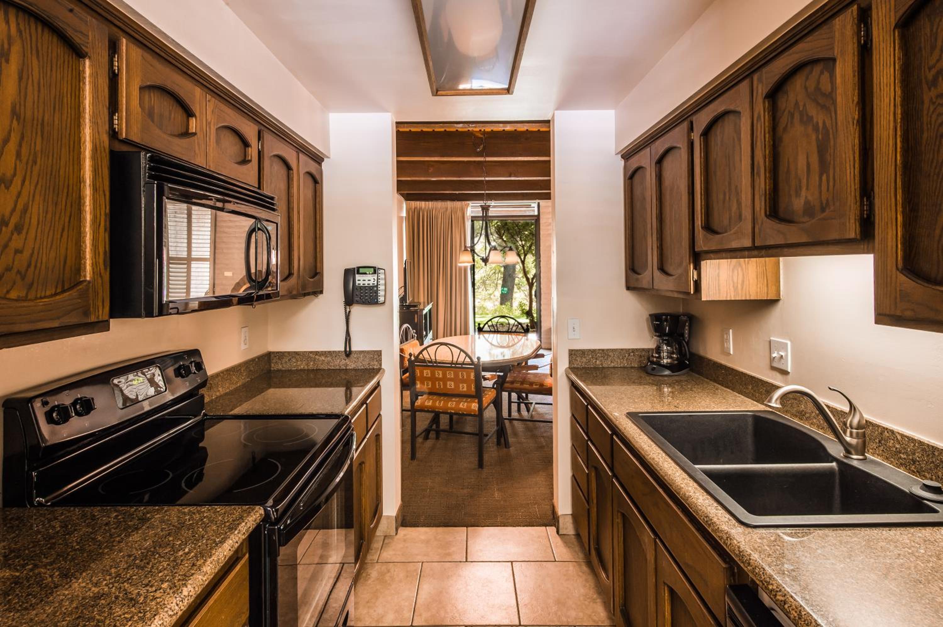 Arroyo Roble Resort at Oak Creek