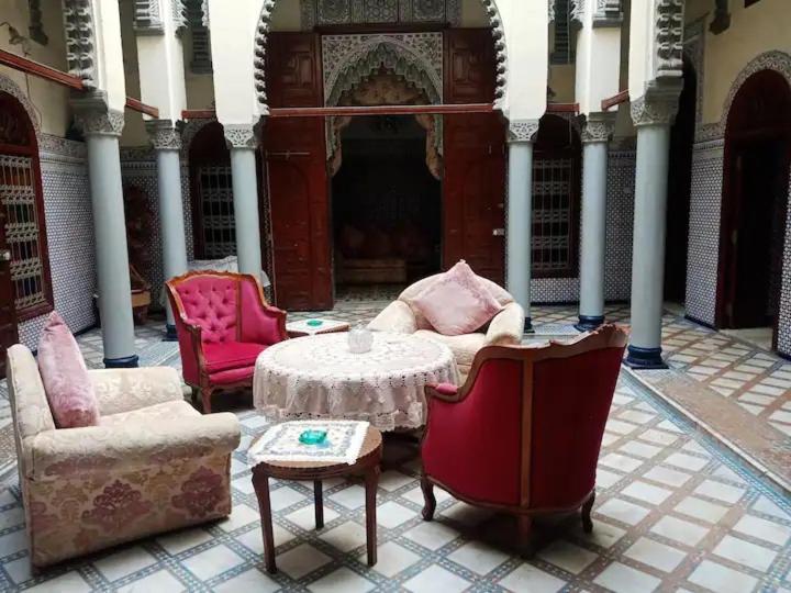 lounge