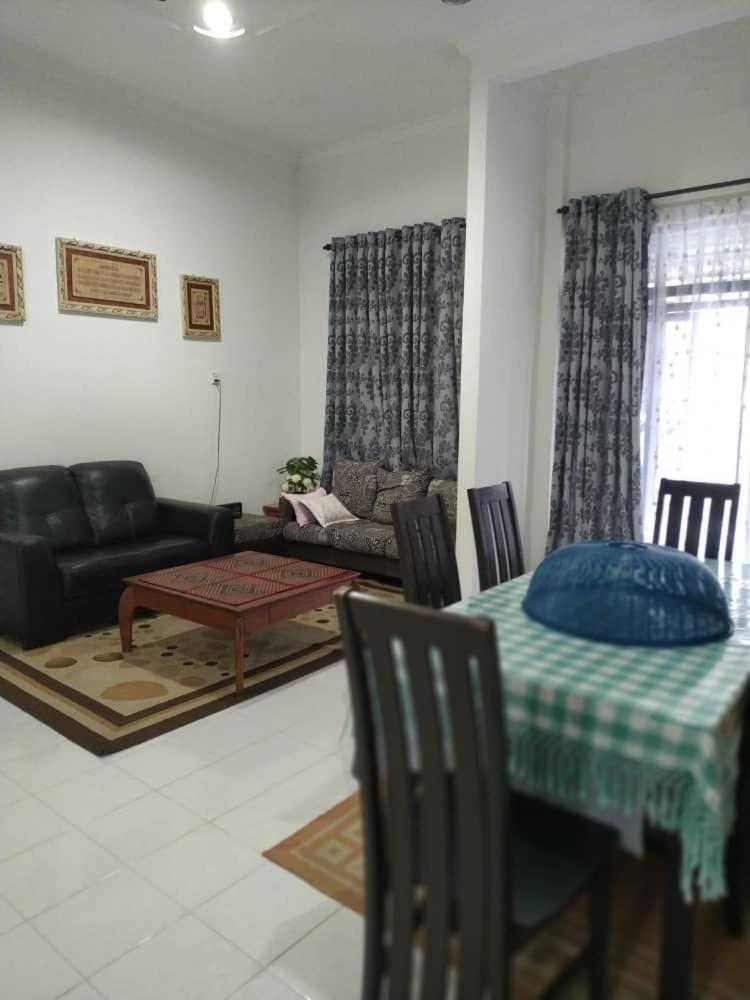 Homestay Seri Aman Pasir Puteh photo 5