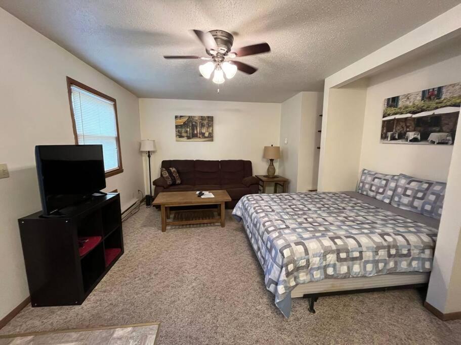 201 E Veterans St Apt G by Patriot Properties view 4