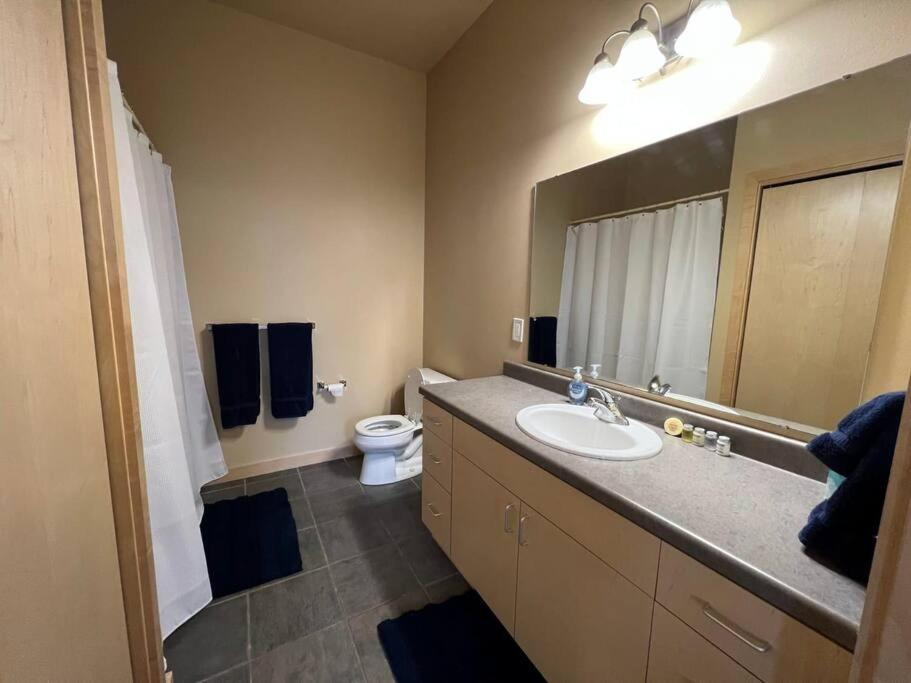 Cannery Square Short Term Rentals -102 view 2