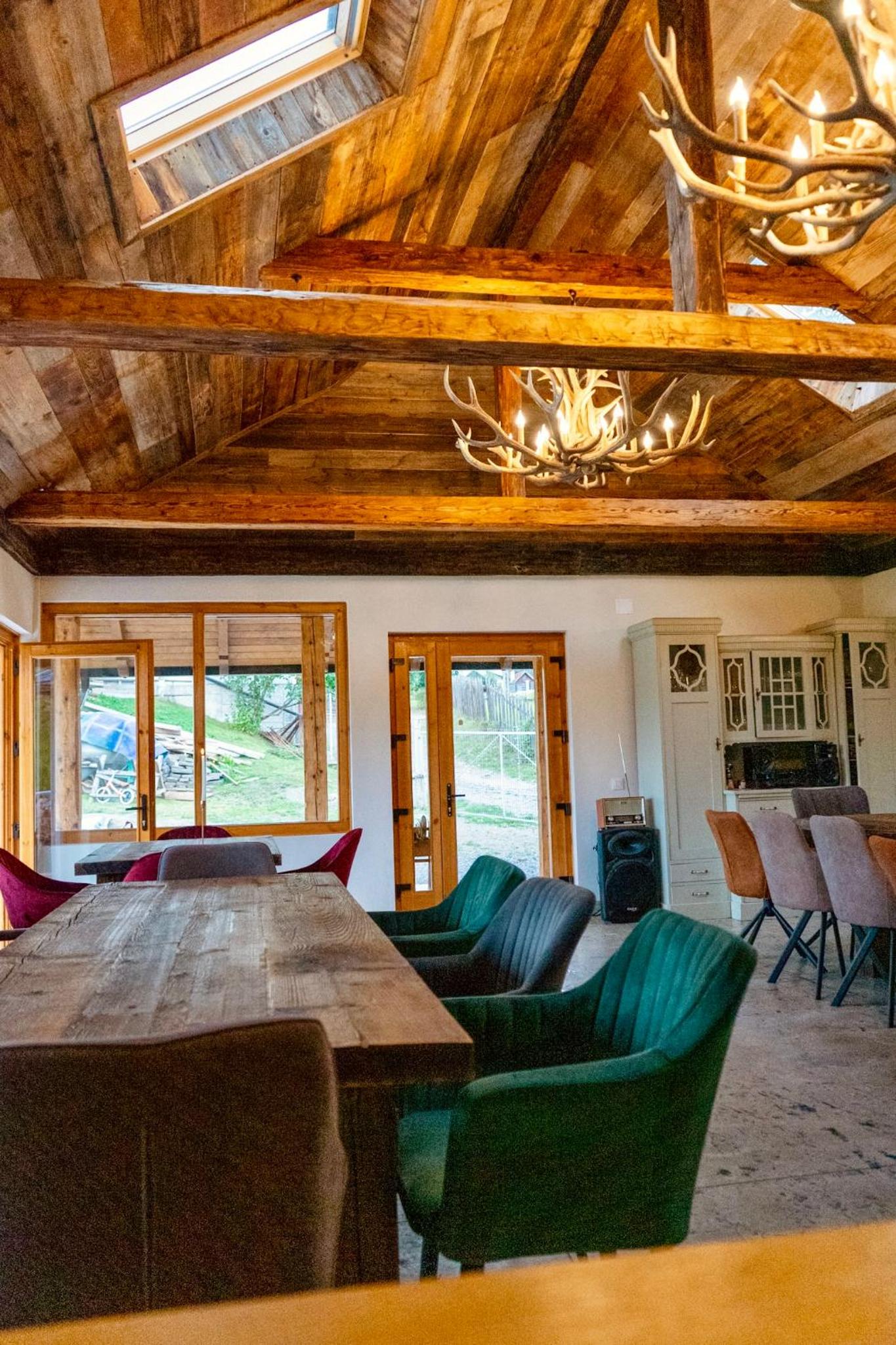 Sadova Village-Casa Elena