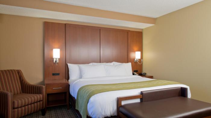 Russell Inn and Suites - Property Image 18