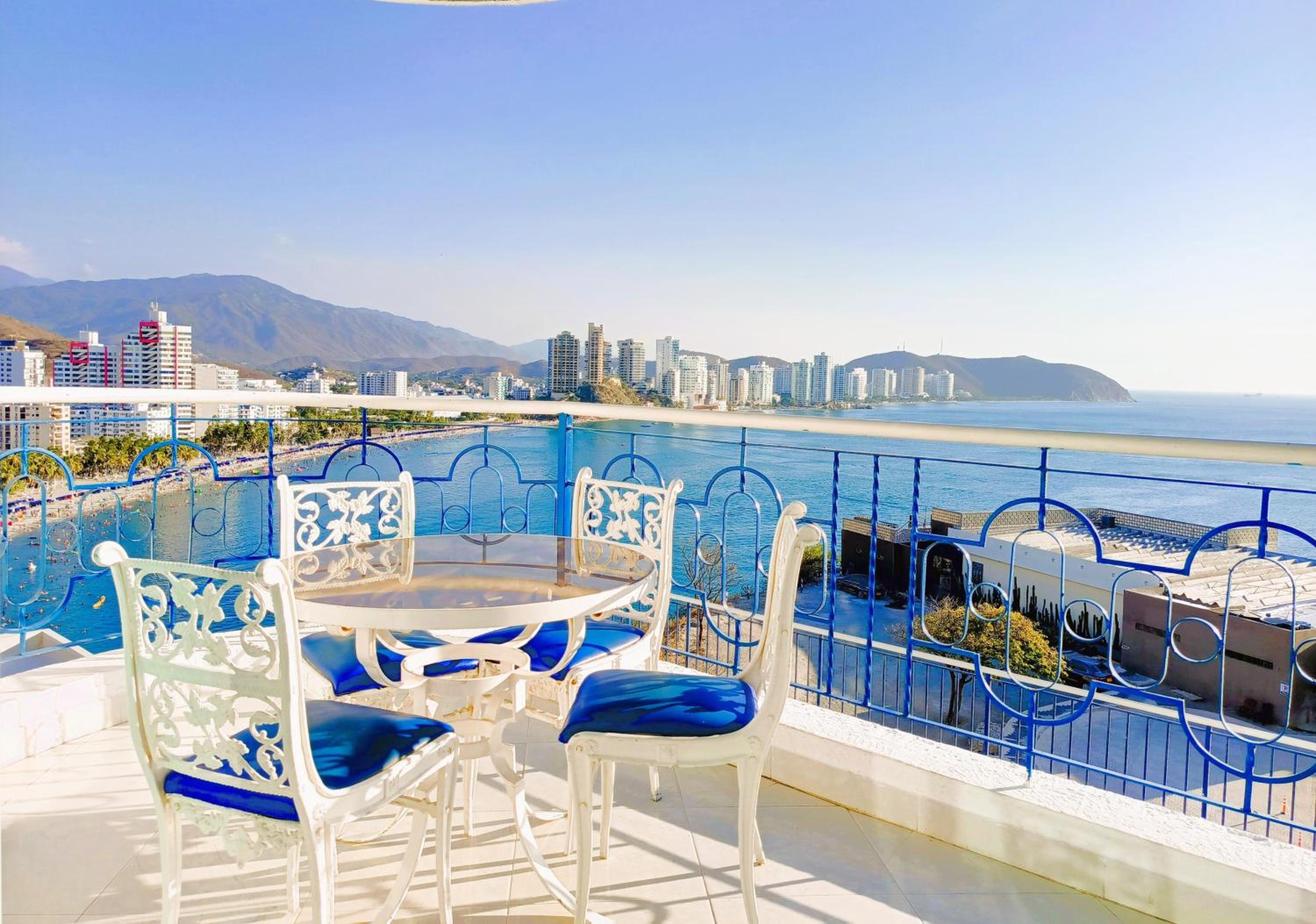 Apartamentos Cascadas - Vistas al Mar